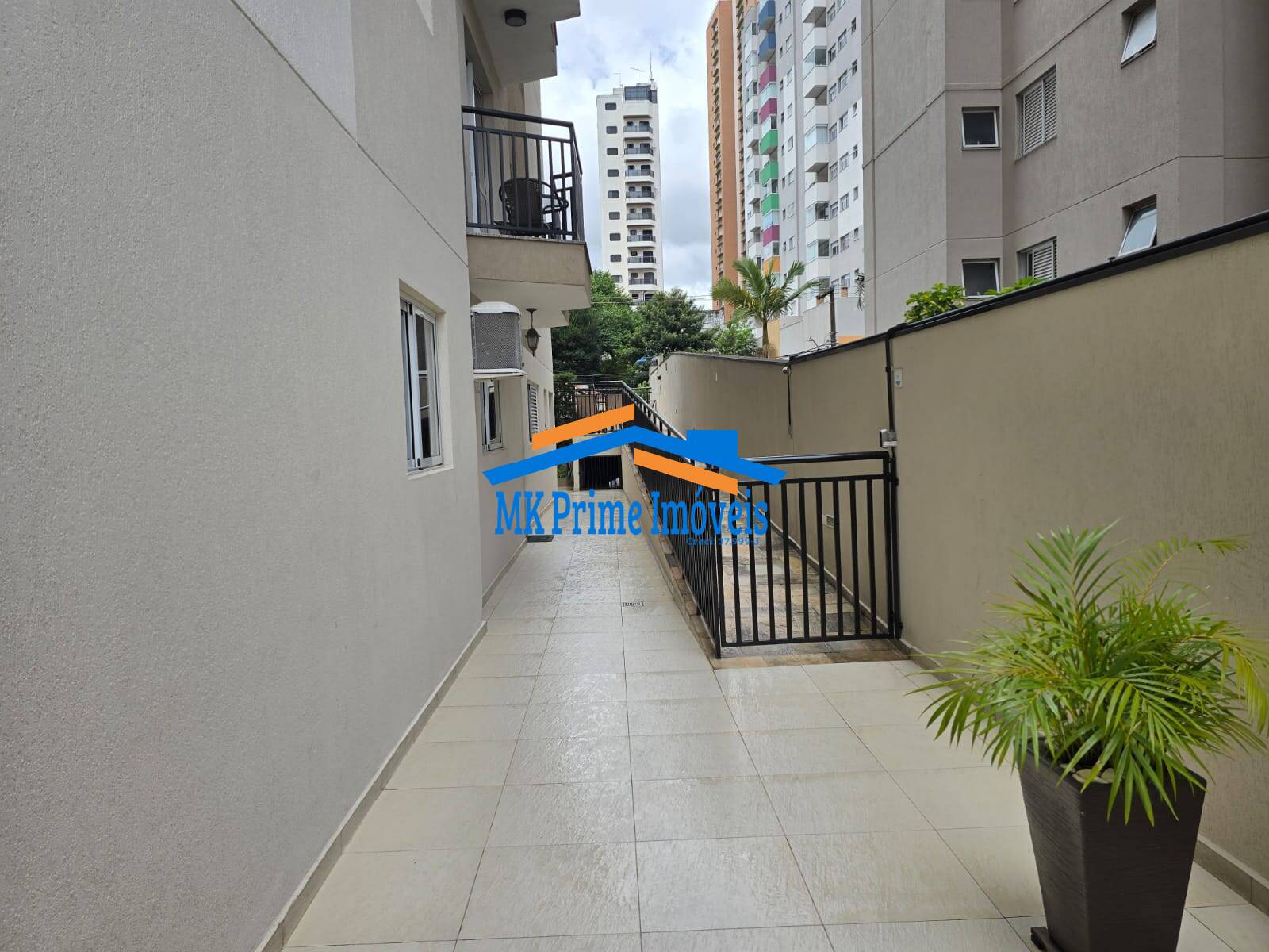 Apartamento à venda com 2 quartos, 60m² - Foto 11