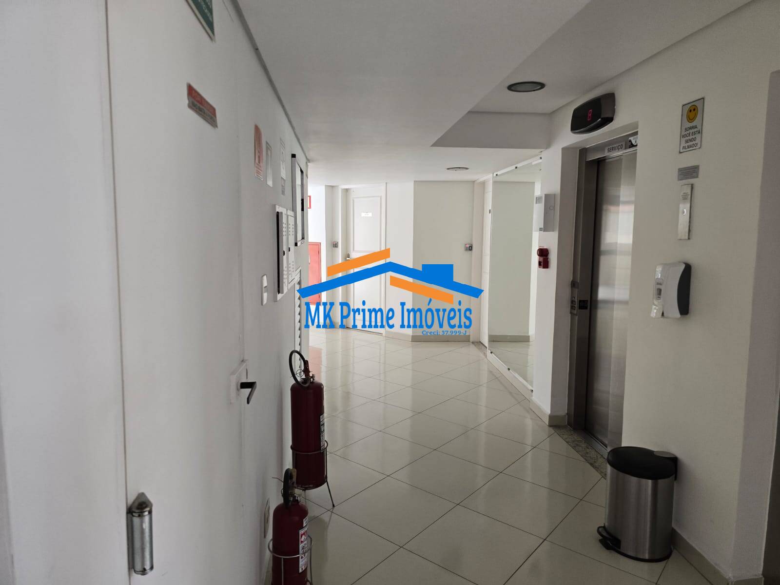 Apartamento à venda com 2 quartos, 60m² - Foto 3