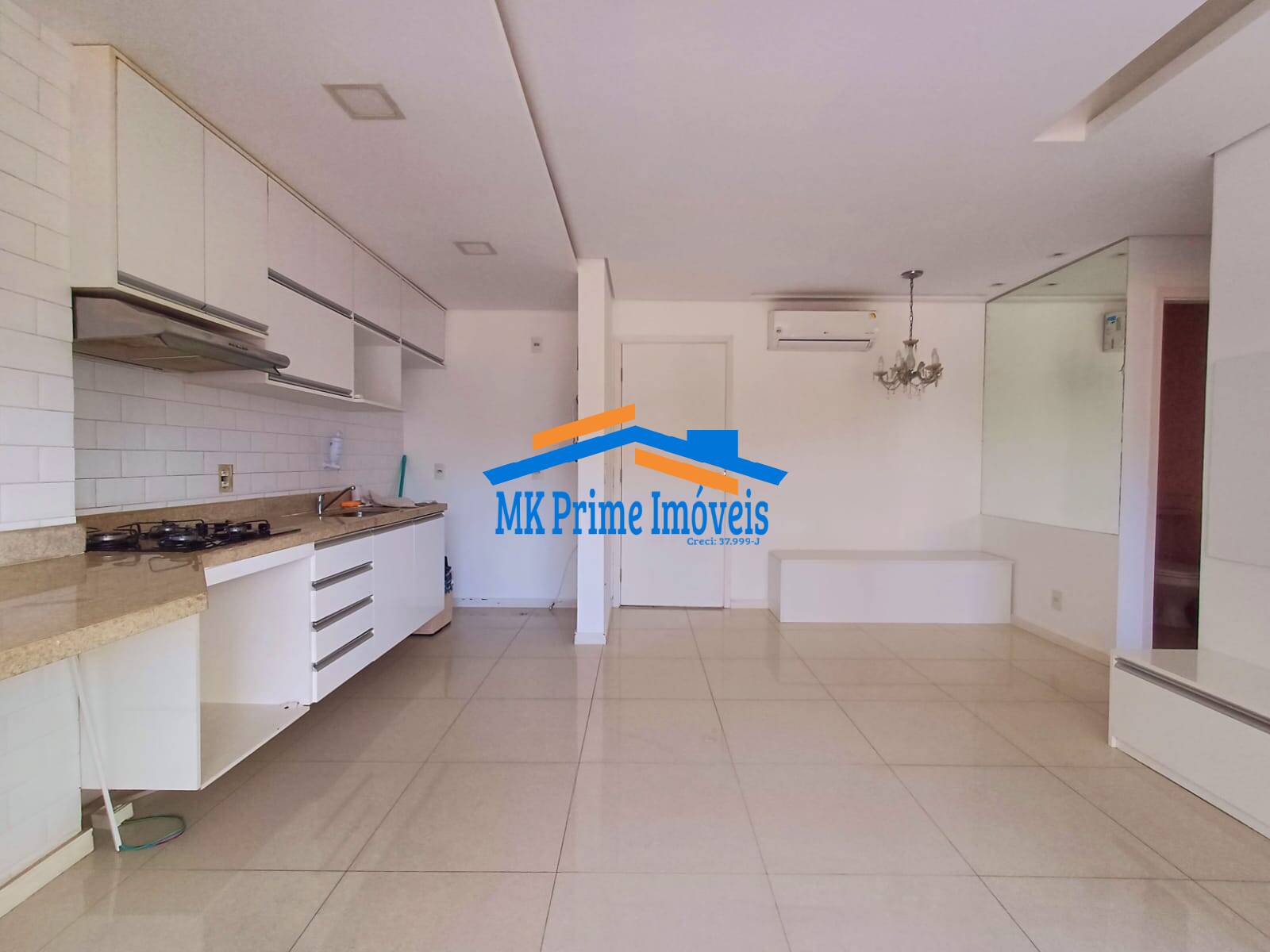 Apartamento à venda com 2 quartos, 62m² - Foto 3