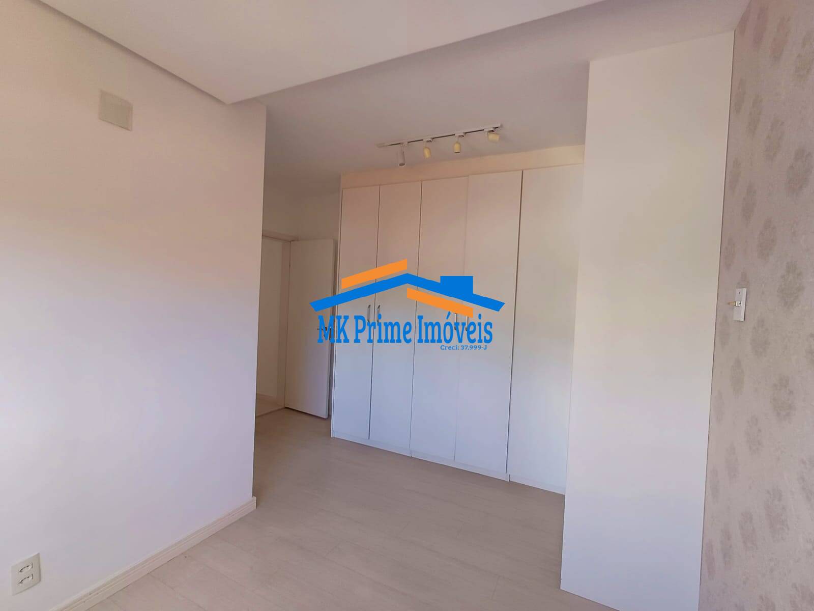 Apartamento à venda com 2 quartos, 62m² - Foto 12