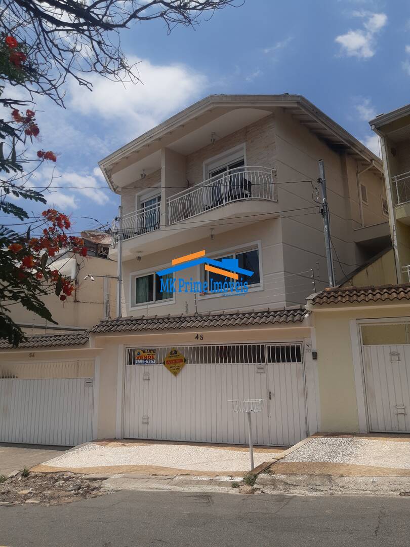Sobrado à venda com 3 quartos, 230m² - Foto 1