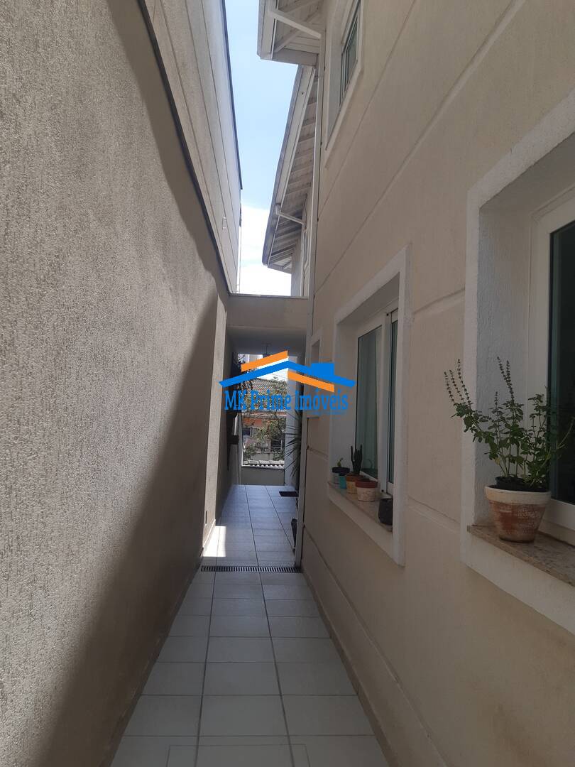 Sobrado à venda com 3 quartos, 230m² - Foto 32