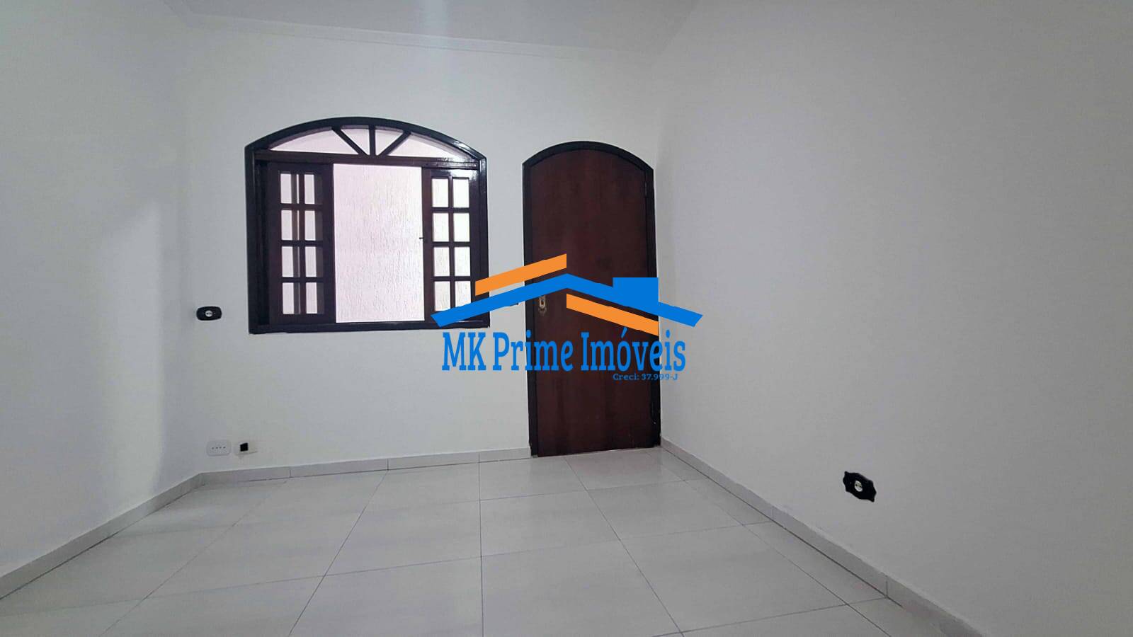 Sobrado à venda com 3 quartos, 252m² - Foto 2