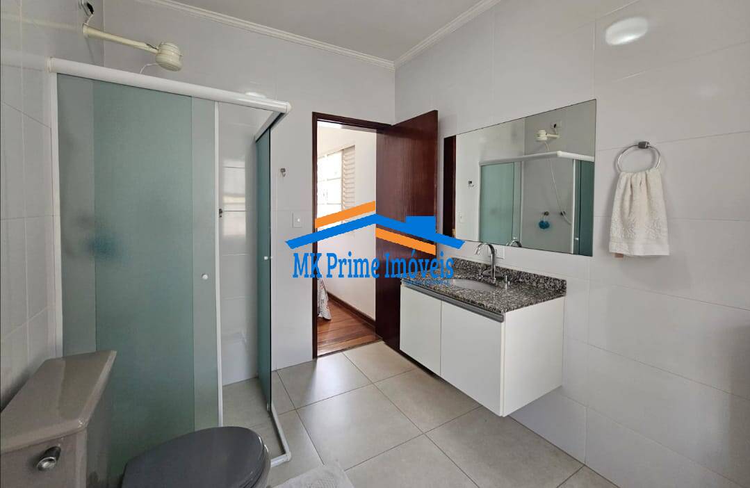 Casa de Condomínio à venda com 4 quartos, 500m² - Foto 24
