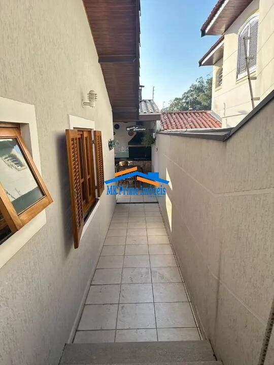 Casa à venda com 3 quartos, 250m² - Foto 3