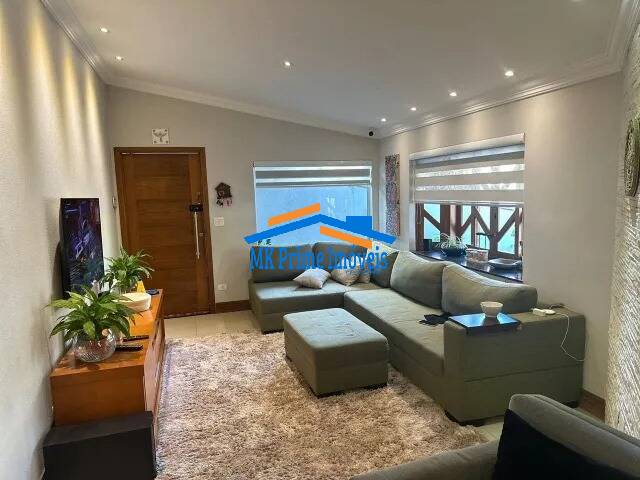 Casa à venda com 3 quartos, 250m² - Foto 1
