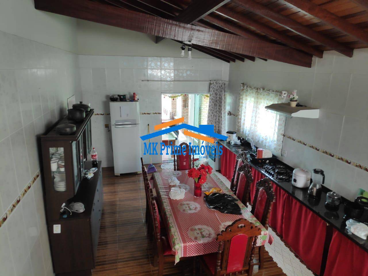 Chácara à venda com 4 quartos, 300m² - Foto 8
