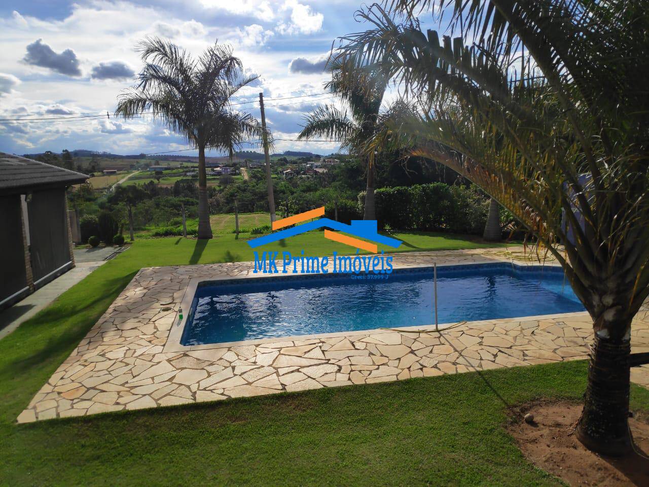 Chácara à venda com 4 quartos, 300m² - Foto 1