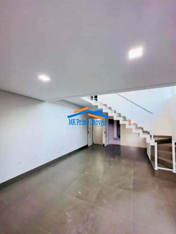 Sobrado à venda com 3 quartos, 195m² - Foto 2