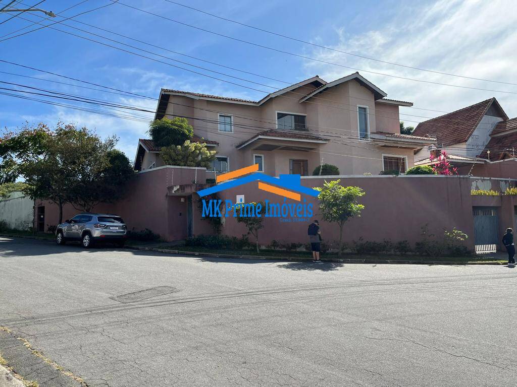 Sobrado à venda com 4 quartos, 416m² - Foto 1