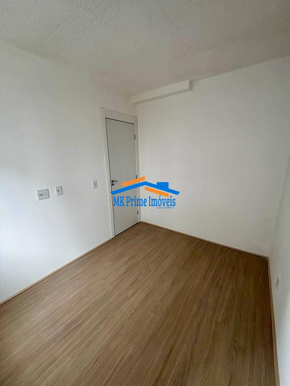 Apartamento à venda com 2 quartos, 42m² - Foto 4