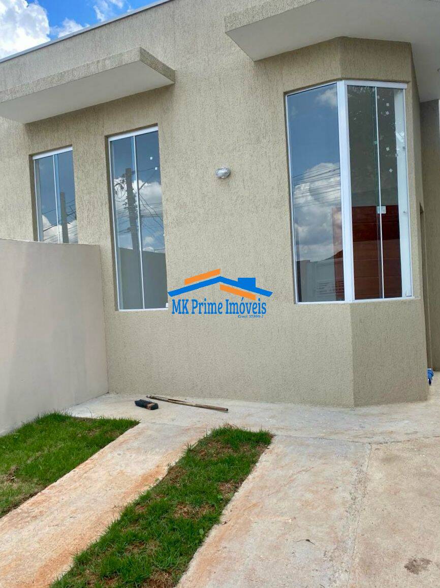 Casa à venda com 2 quartos, 68m² - Foto 1