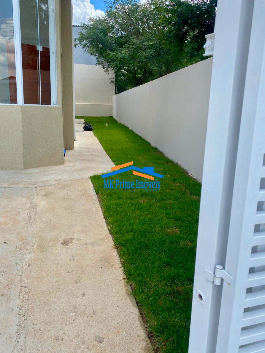Casa à venda com 2 quartos, 68m² - Foto 3