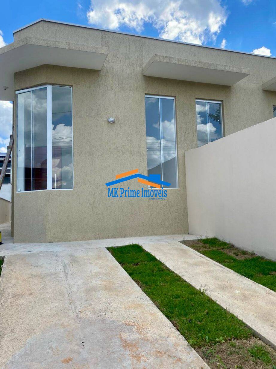 Casa à venda com 2 quartos, 68m² - Foto 2