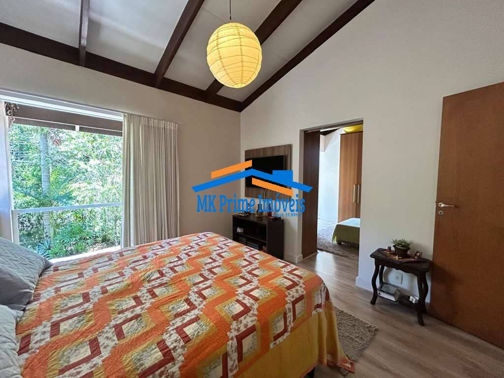 Casa de Condomínio à venda com 4 quartos, 221m² - Foto 28