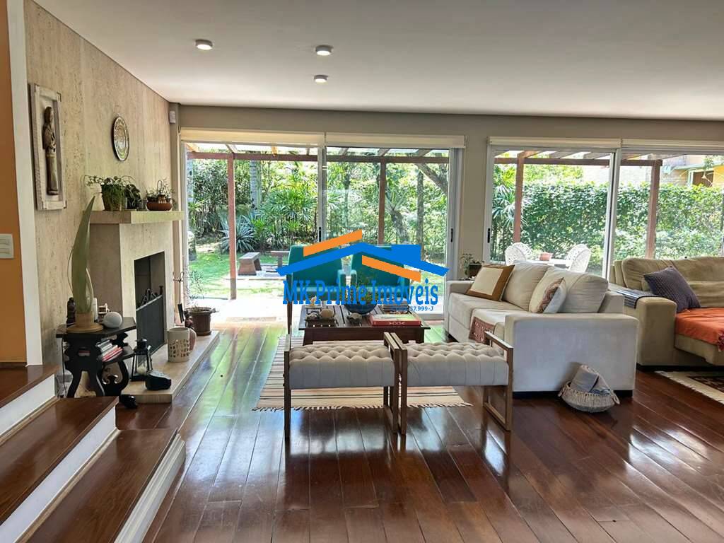 Casa de Condomínio à venda com 4 quartos, 221m² - Foto 1