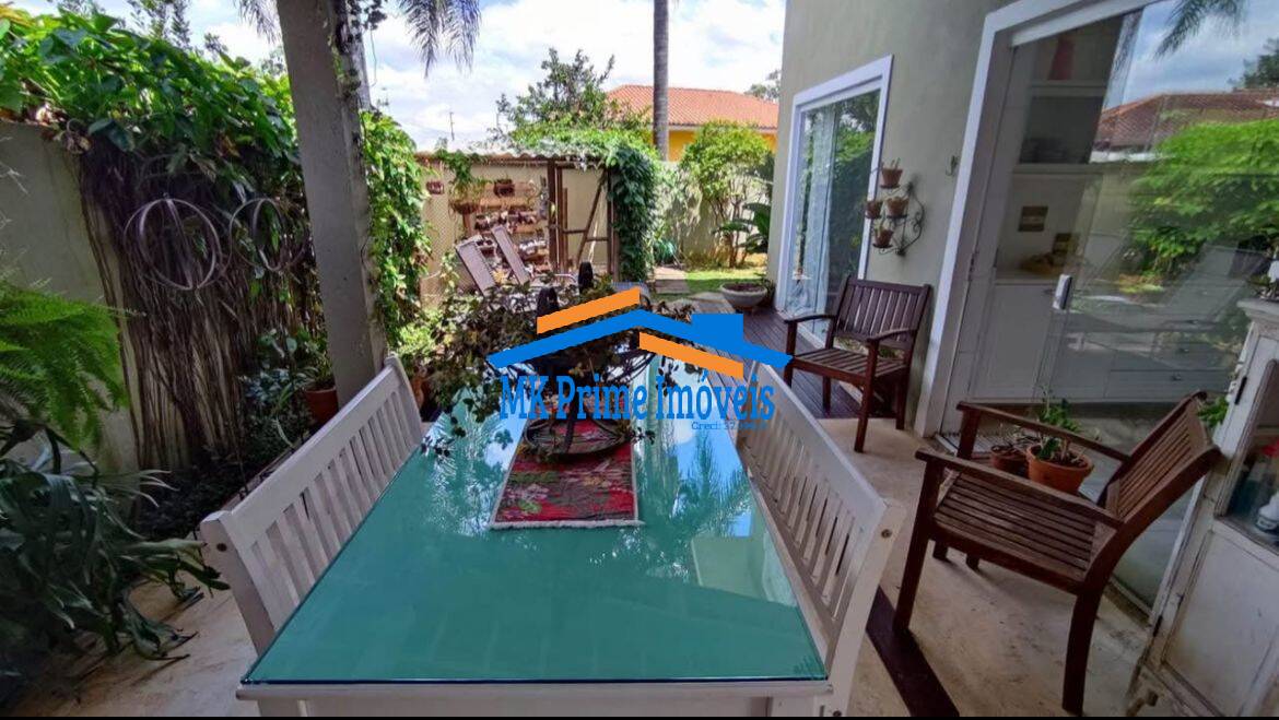 Casa à venda com 4 quartos, 230m² - Foto 8