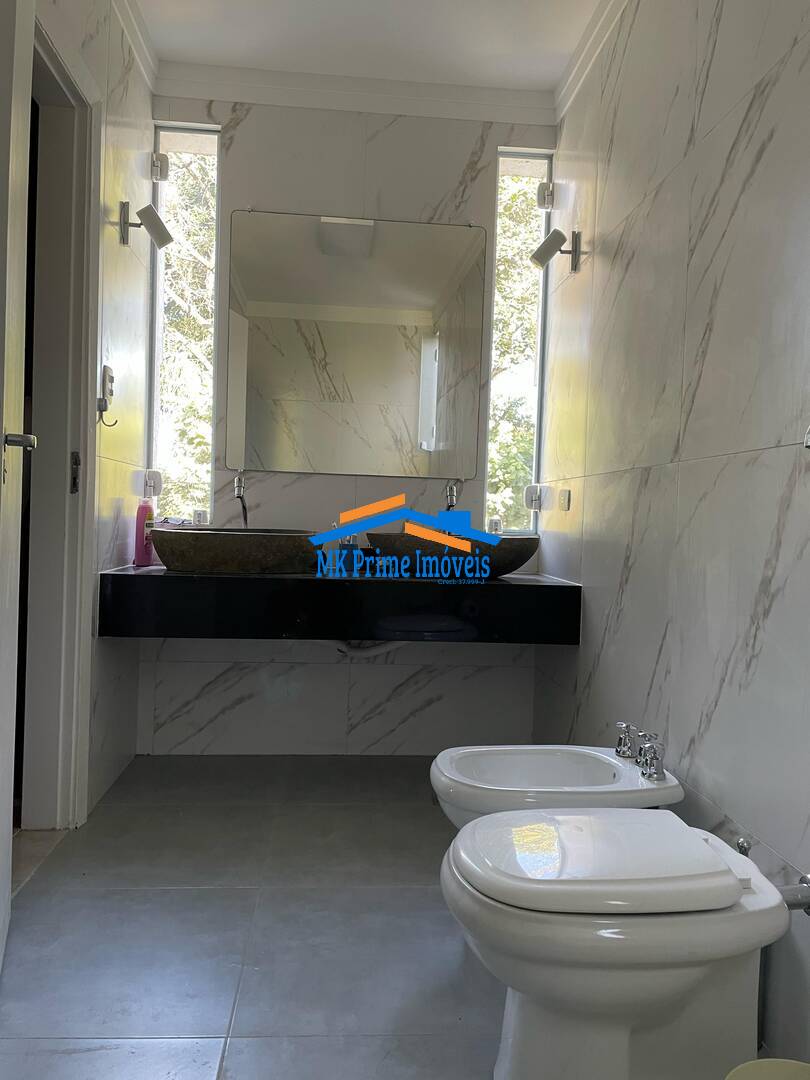 Casa à venda com 5 quartos, 380m² - Foto 16