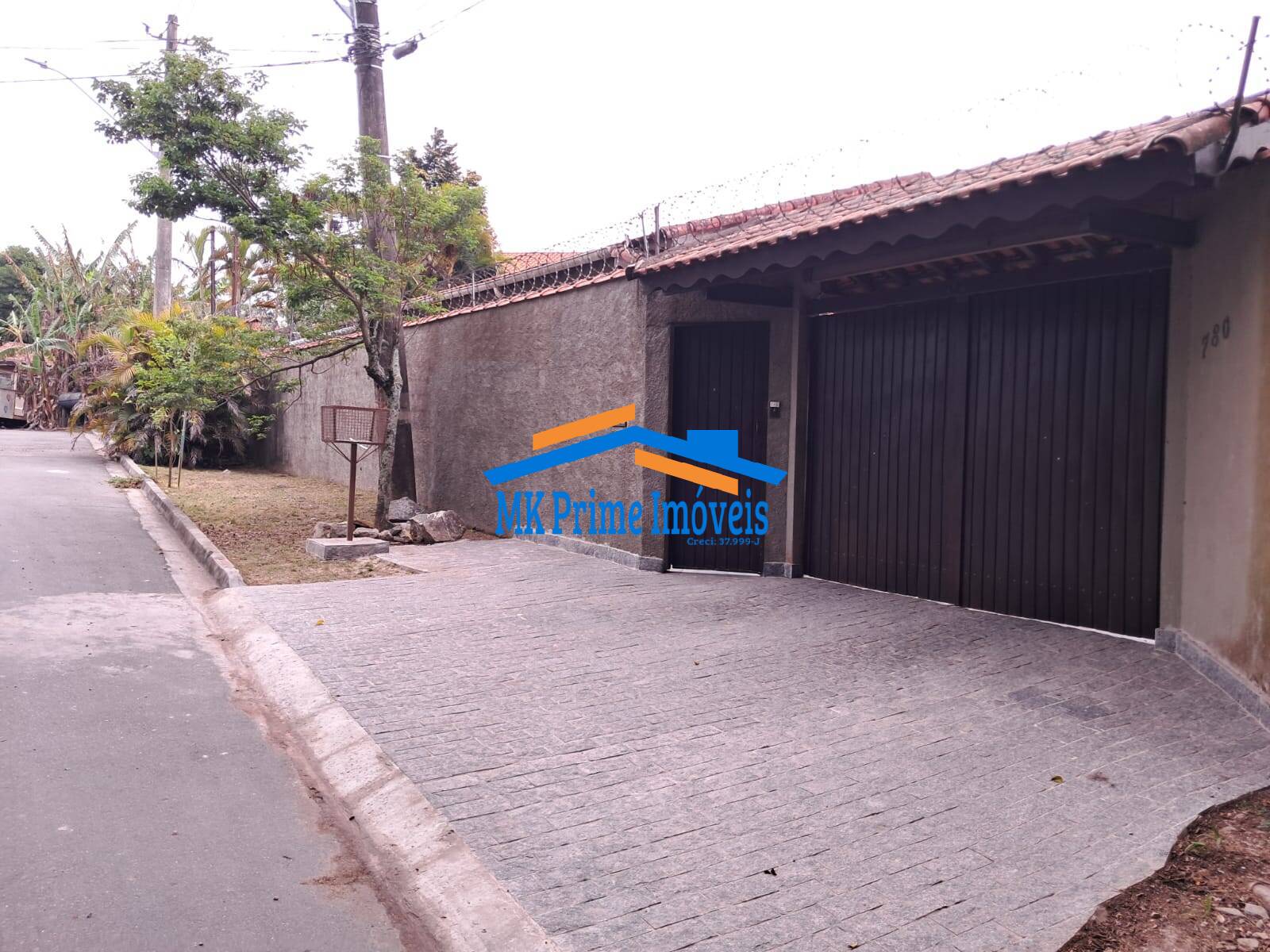 Casa à venda com 2 quartos, 1620m² - Foto 4