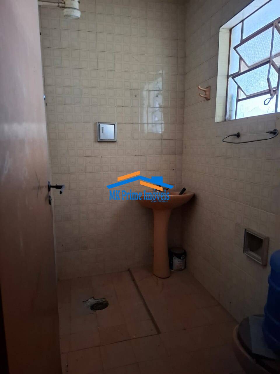Casa à venda com 8 quartos, 264m² - Foto 4