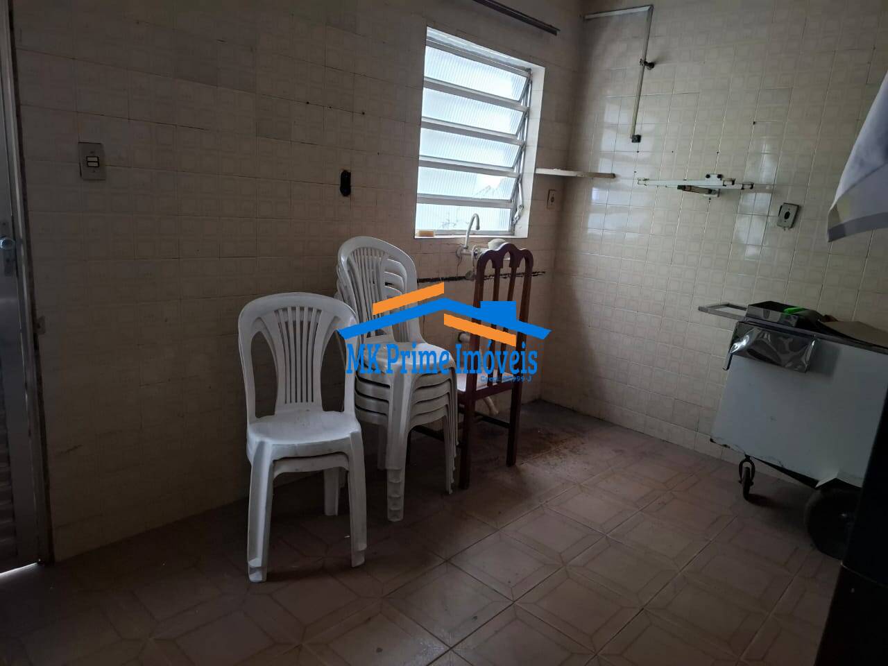 Casa à venda com 8 quartos, 264m² - Foto 8