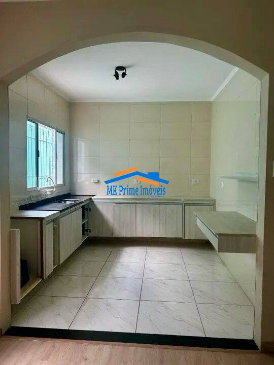 Casa à venda com 5 quartos, 250m² - Foto 1
