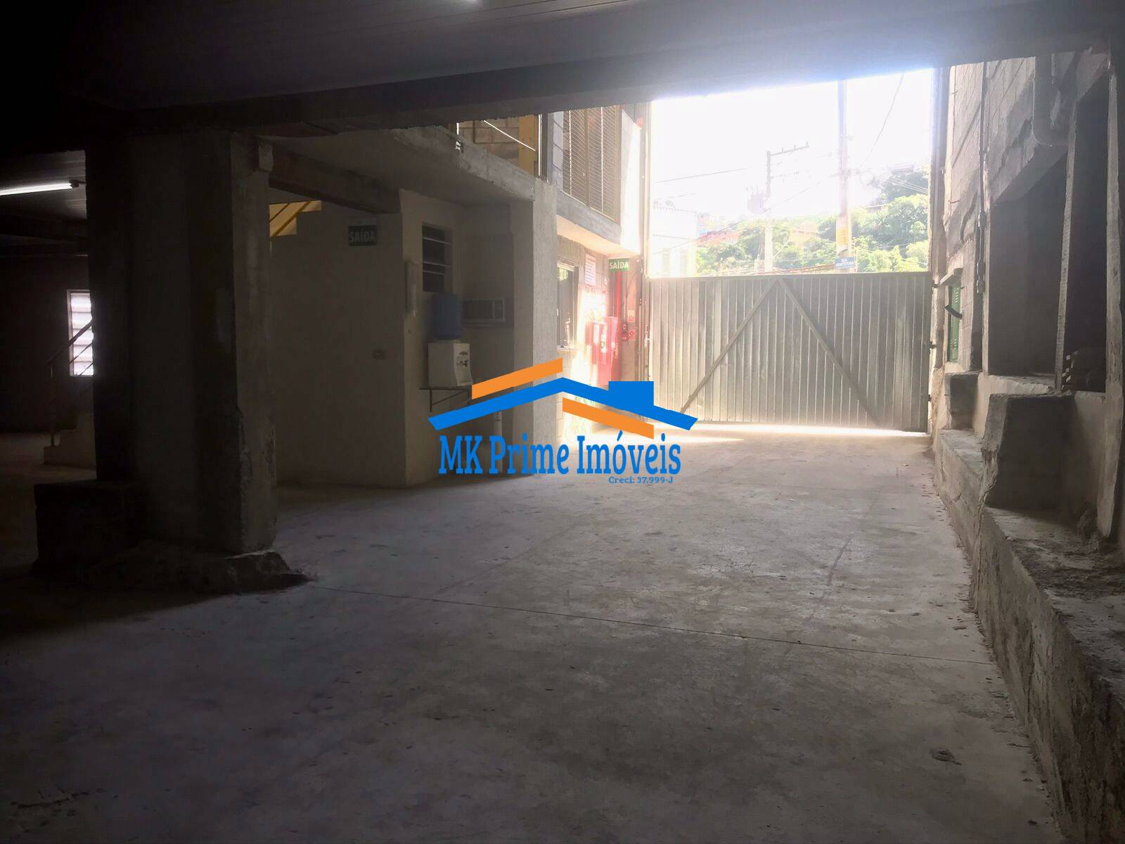 Depósito-Galpão-Armazém para alugar, 900m² - Foto 2
