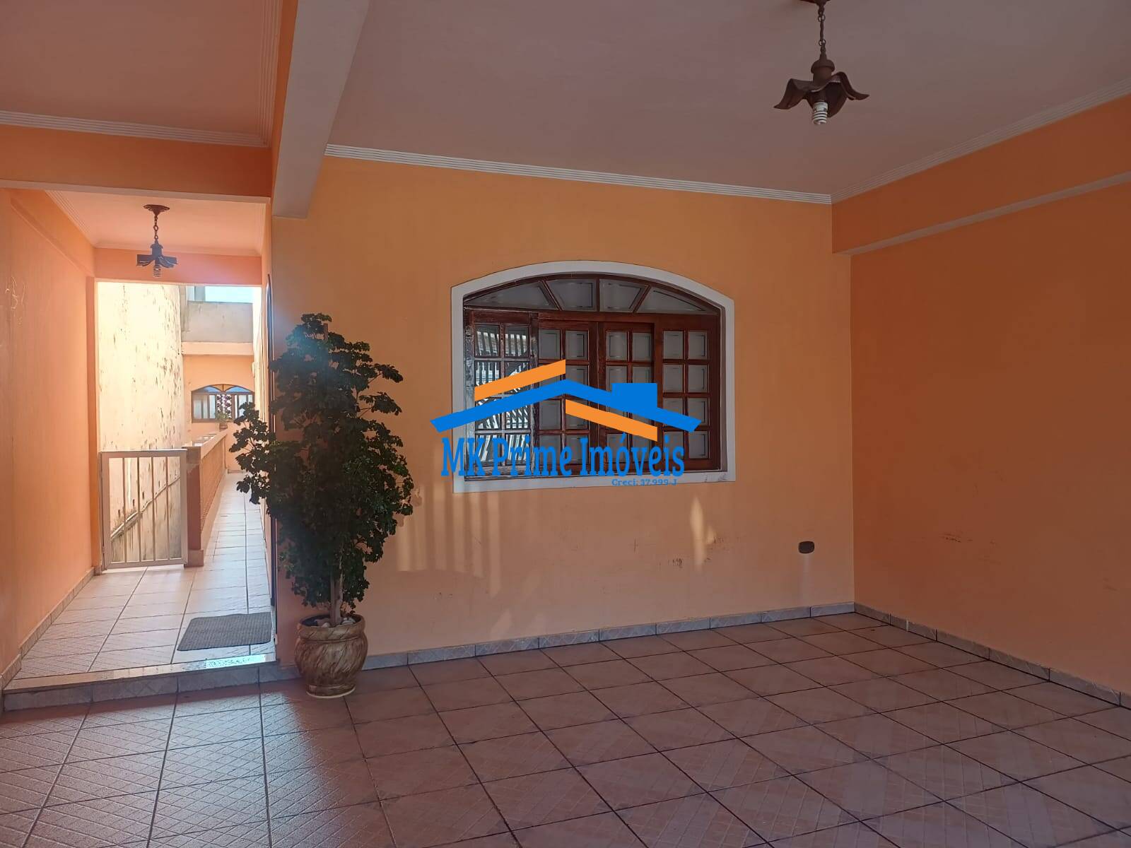 Sobrado à venda com 3 quartos, 238m² - Foto 1