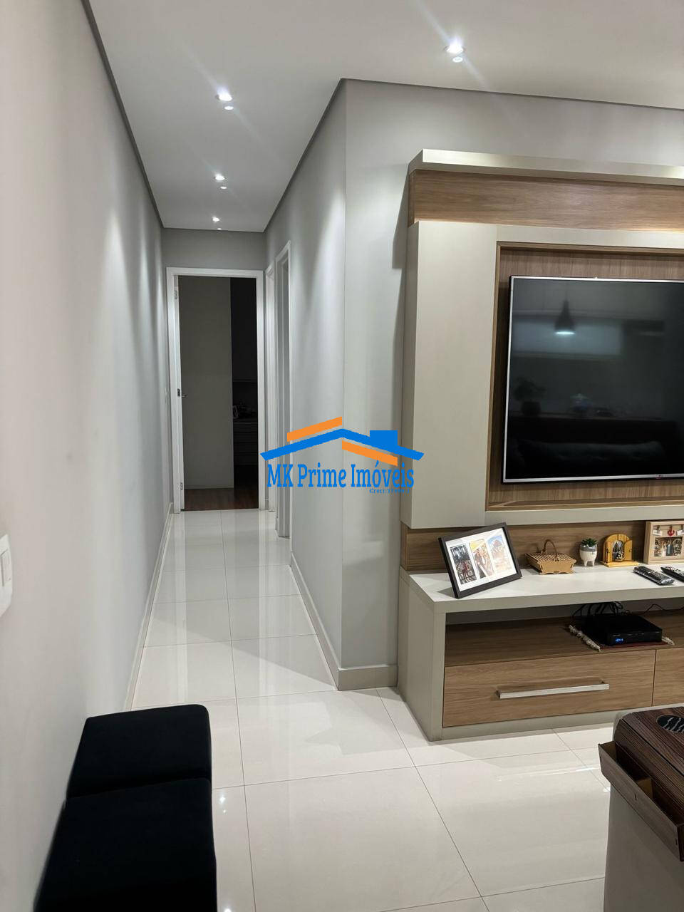 Apartamento à venda com 2 quartos, 69m² - Foto 4