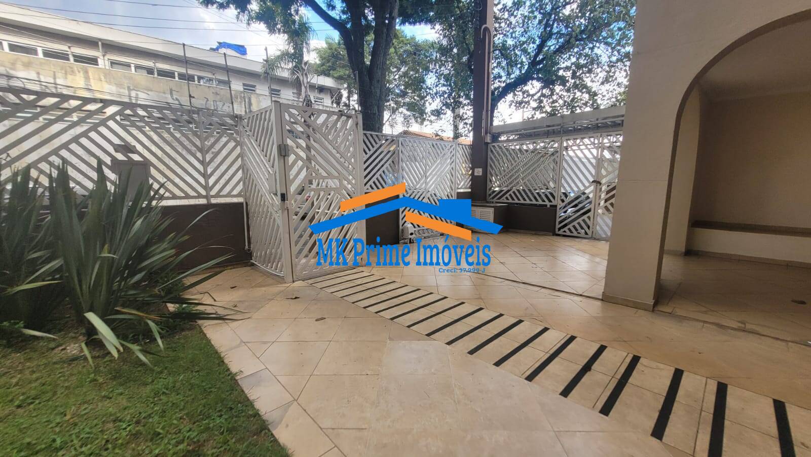 Apartamento à venda com 2 quartos, 78m² - Foto 2