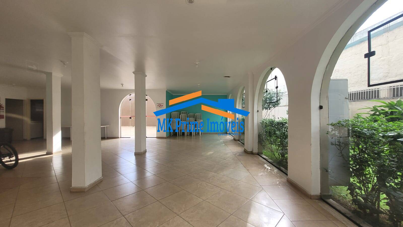 Apartamento à venda com 2 quartos, 78m² - Foto 4
