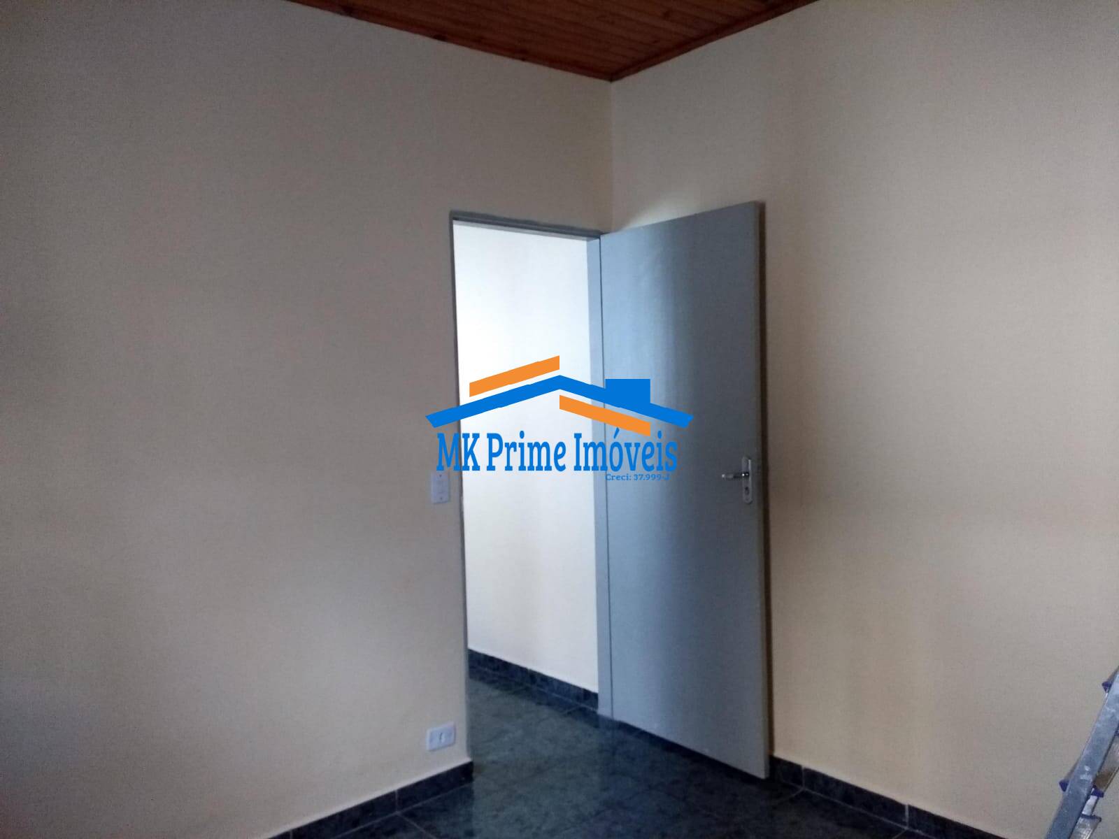 Casa à venda com 5 quartos, 80m² - Foto 9
