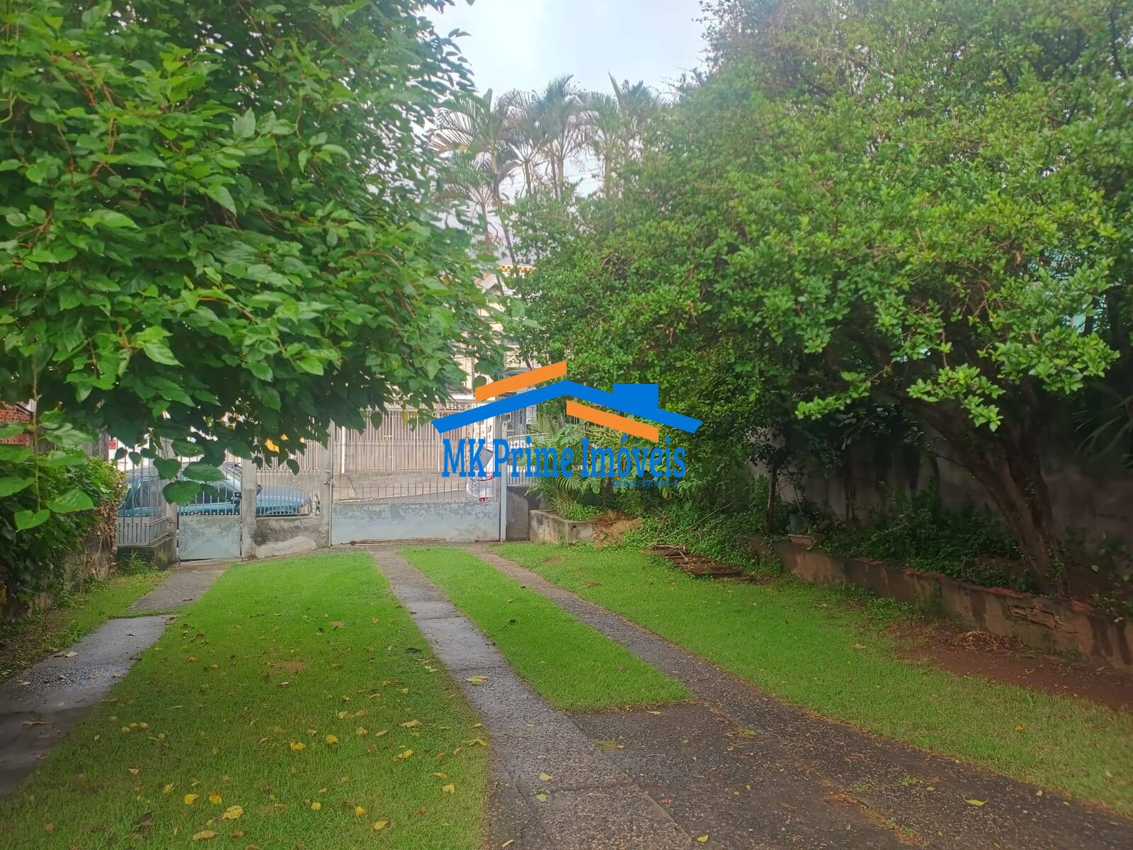 Casa à venda com 3 quartos, 214m² - Foto 4