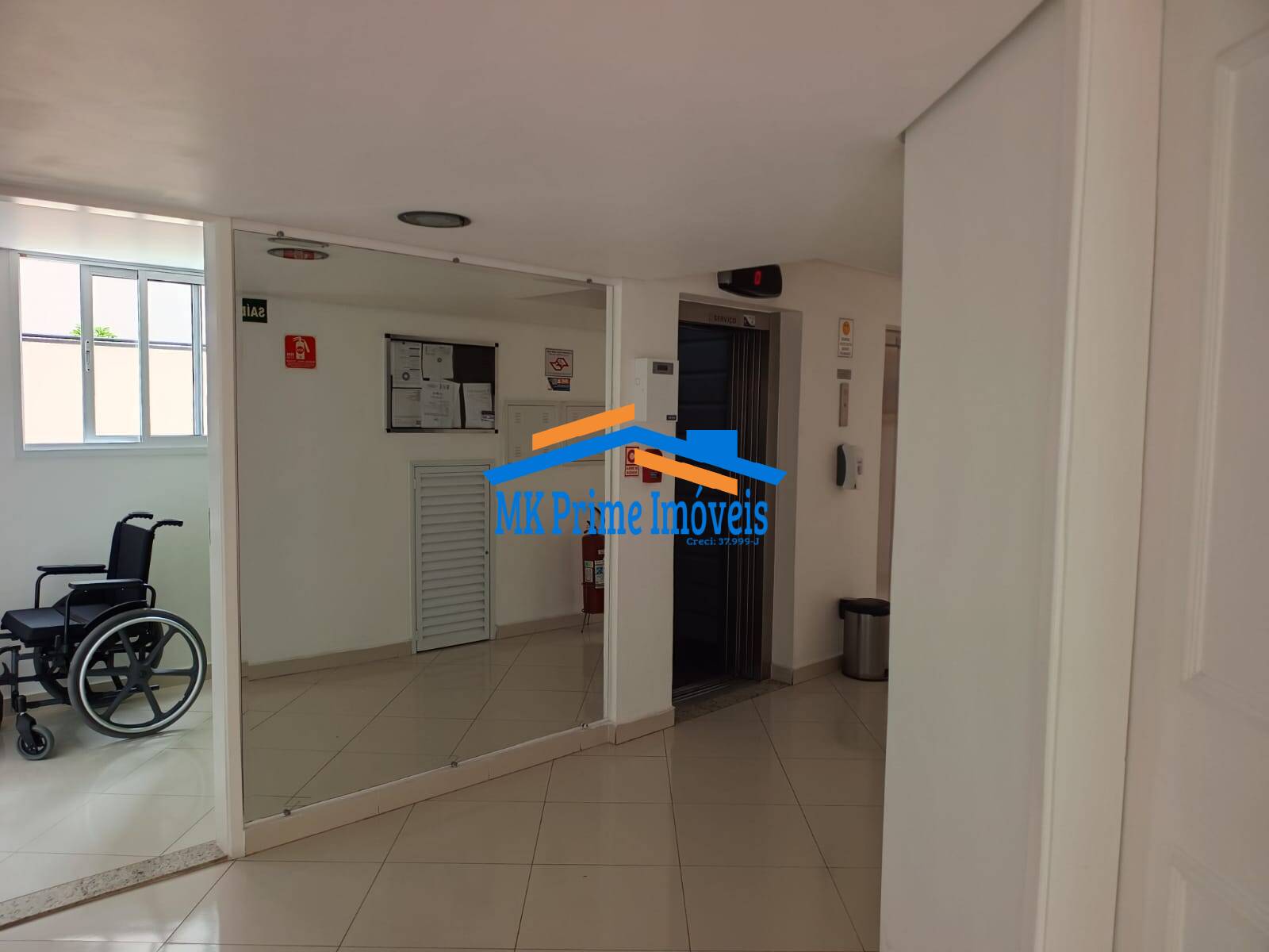 Apartamento à venda com 2 quartos, 64m² - Foto 19