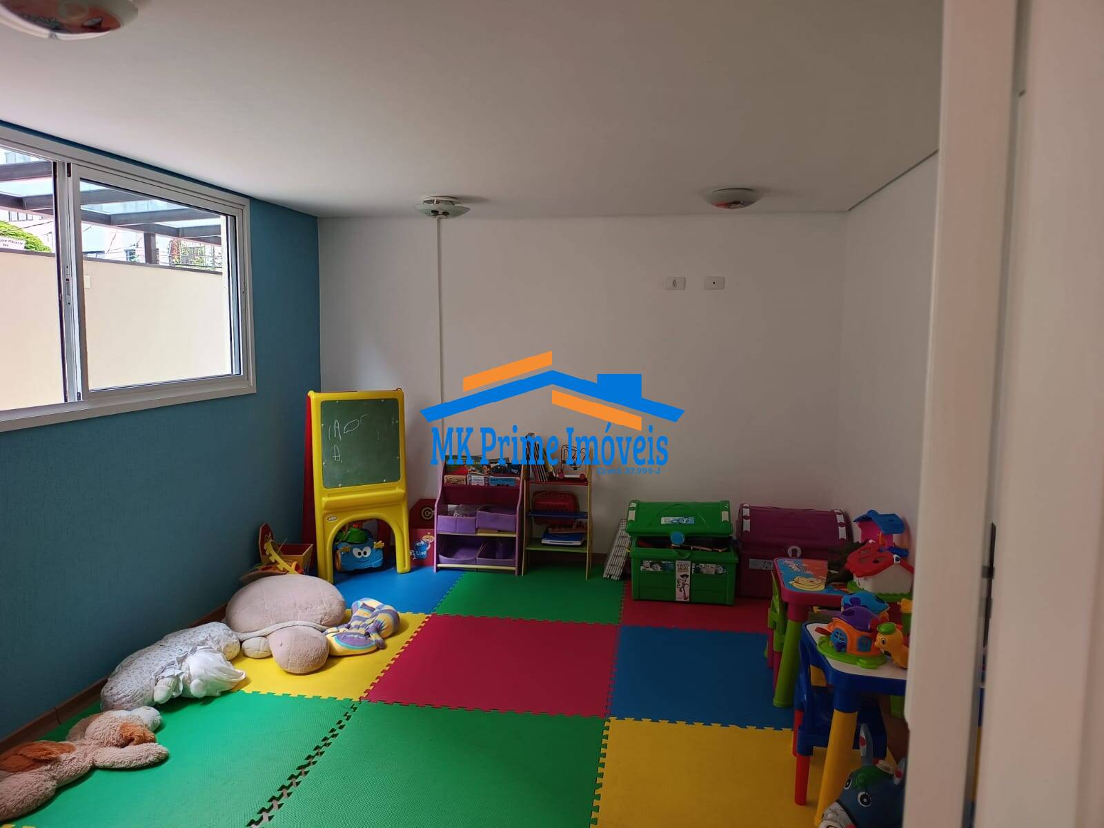 Apartamento à venda com 2 quartos, 64m² - Foto 33