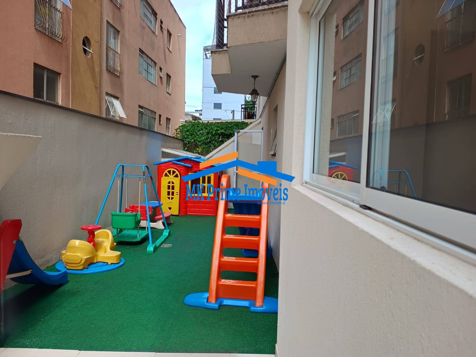 Apartamento à venda com 2 quartos, 64m² - Foto 30