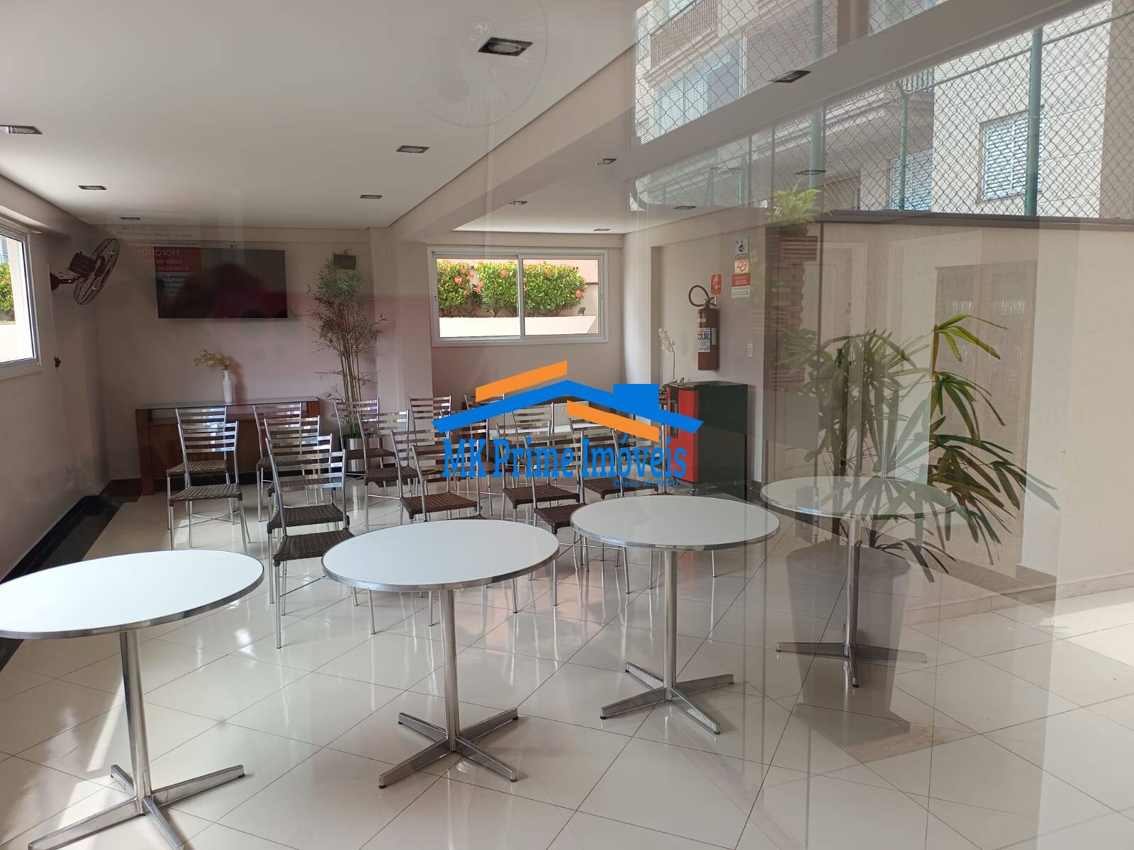 Apartamento à venda com 2 quartos, 64m² - Foto 24