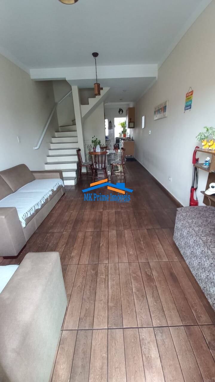 Sobrado à venda com 2 quartos, 60m² - Foto 1