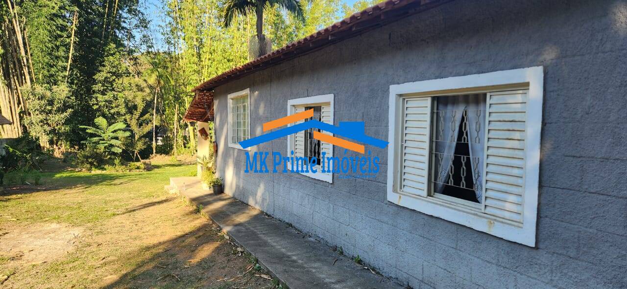 Chácara à venda com 4 quartos, 200m² - Foto 3