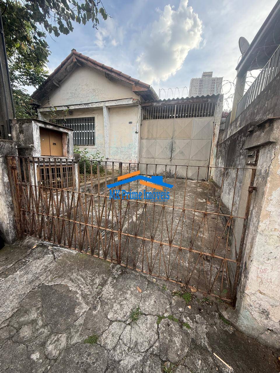 Casa para alugar com 2 quartos, 260m² - Foto 1