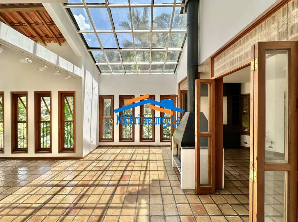 Casa de Condomínio à venda com 3 quartos, 485m² - Foto 1