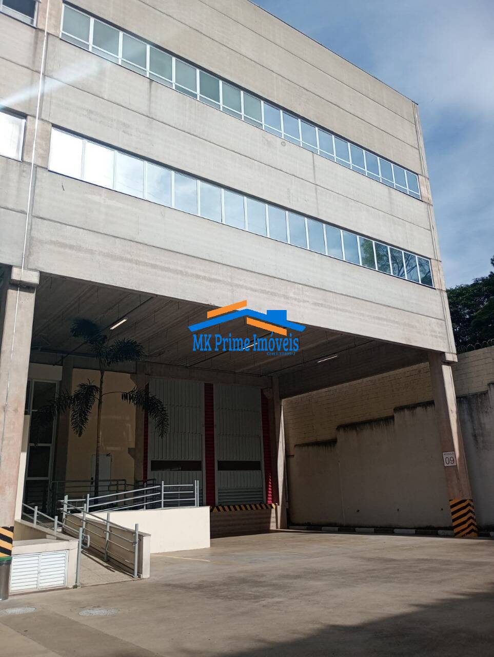 Depósito-Galpão-Armazém para alugar, 1115m² - Foto 2
