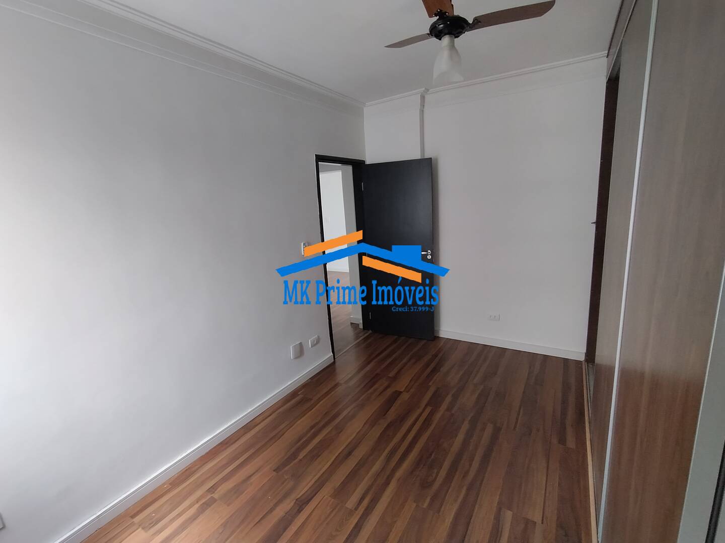 Apartamento para alugar com 2 quartos, 64m² - Foto 8