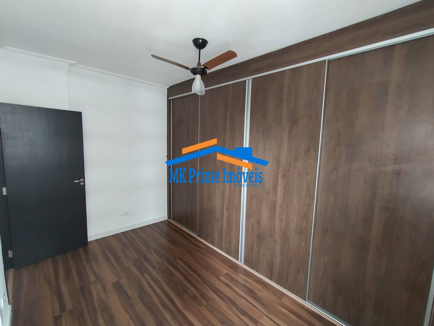 Apartamento para alugar com 2 quartos, 64m² - Foto 9