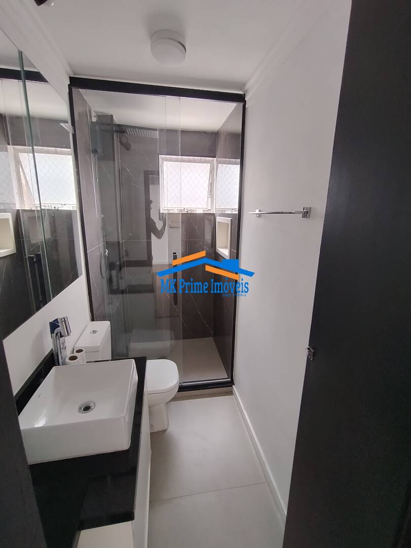Apartamento para alugar com 2 quartos, 64m² - Foto 11