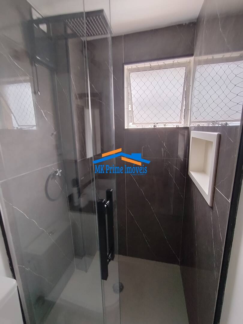Apartamento para alugar com 2 quartos, 64m² - Foto 12