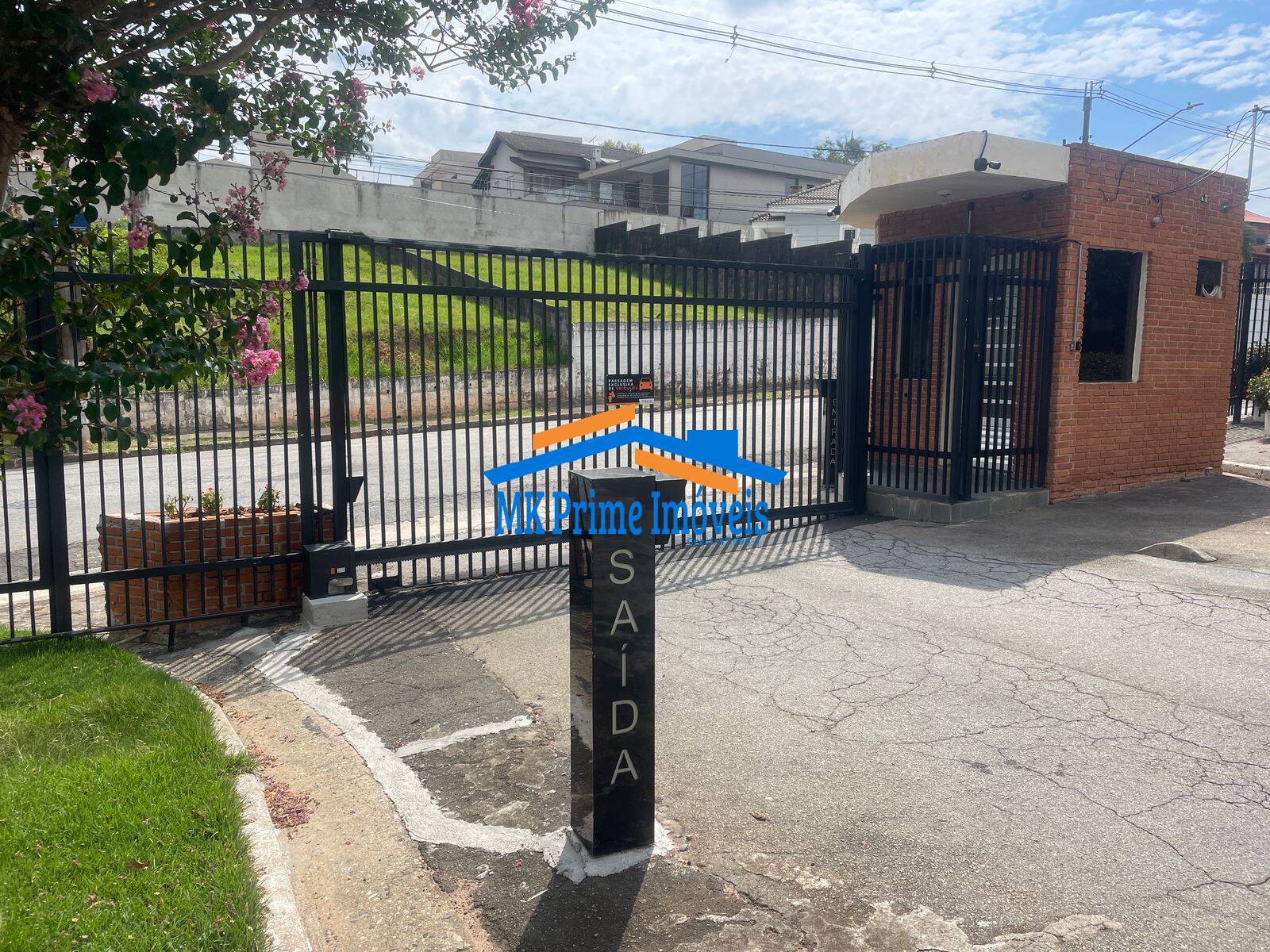 Casa de Condomínio à venda com 4 quartos, 350m² - Foto 27