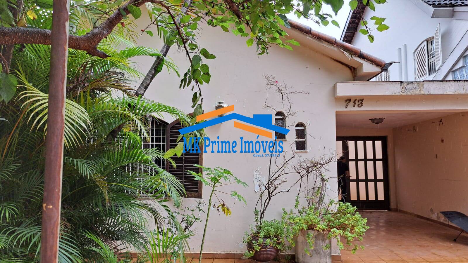 Casa para alugar com 2 quartos, 313m² - Foto 1