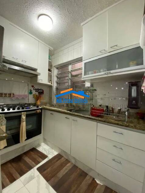 Casa à venda com 4 quartos, 140m² - Foto 10