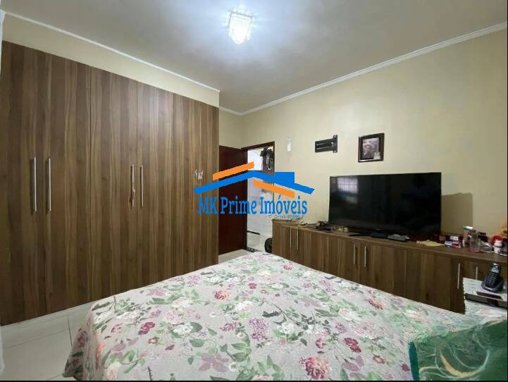 Casa à venda com 4 quartos, 140m² - Foto 13